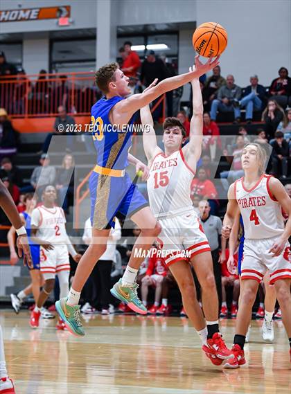 Thumbnail 2 in Drew Central vs. Bergman (AAA 3A State Playoff first round) photogallery.