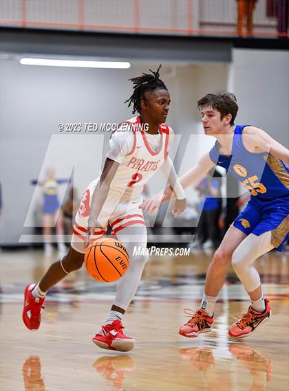 Thumbnail 3 in Drew Central vs. Bergman (AAA 3A State Playoff first round) photogallery.