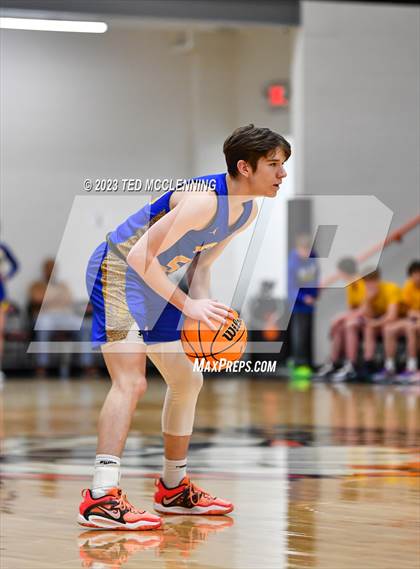 Thumbnail 2 in Drew Central vs. Bergman (AAA 3A State Playoff first round) photogallery.