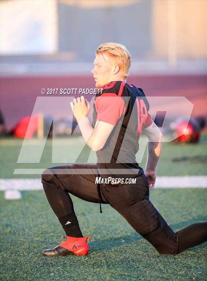 Thumbnail 1 in Great Oak @ Murrieta Valley photogallery.