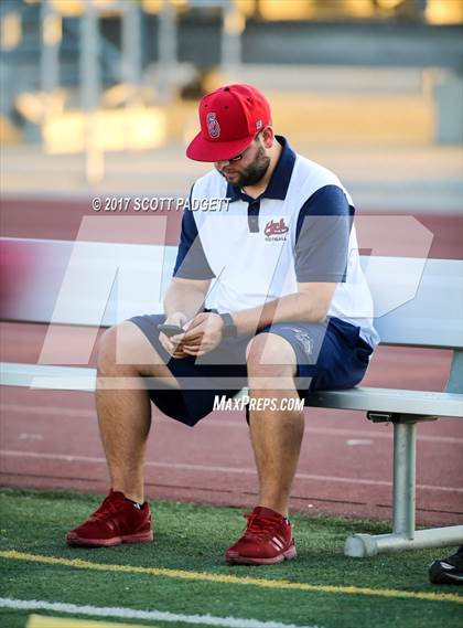 Thumbnail 1 in Great Oak @ Murrieta Valley photogallery.