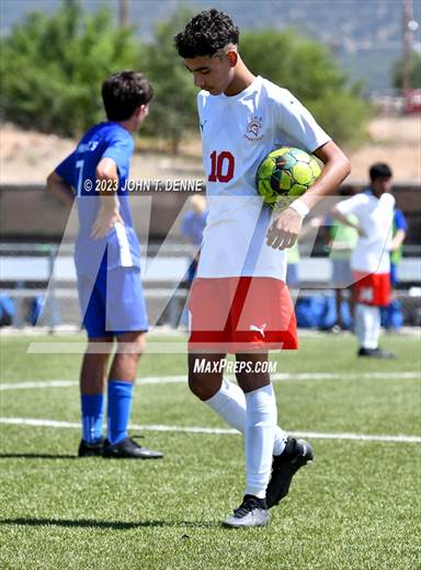 null - Photo 01