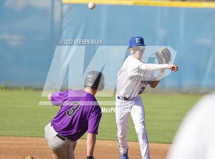 Thumbnail 3 in Santana @ Eastlake photogallery.