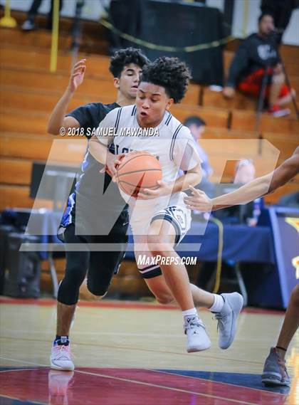 Thumbnail 3 in El Camino Real vs Loyola (17th Annual Rose City Round ball Classic) photogallery.
