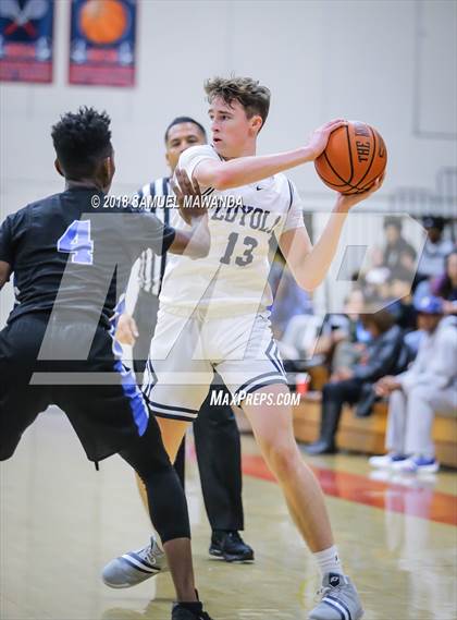 Thumbnail 3 in El Camino Real vs Loyola (17th Annual Rose City Round ball Classic) photogallery.