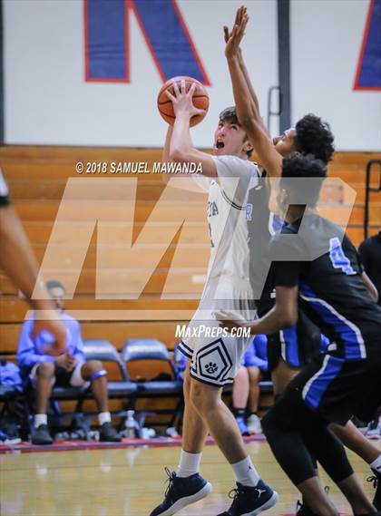 Thumbnail 3 in El Camino Real vs Loyola (17th Annual Rose City Round ball Classic) photogallery.