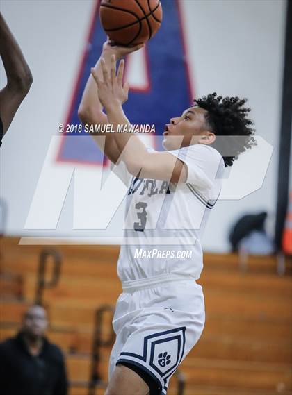 Thumbnail 2 in El Camino Real vs Loyola (17th Annual Rose City Round ball Classic) photogallery.