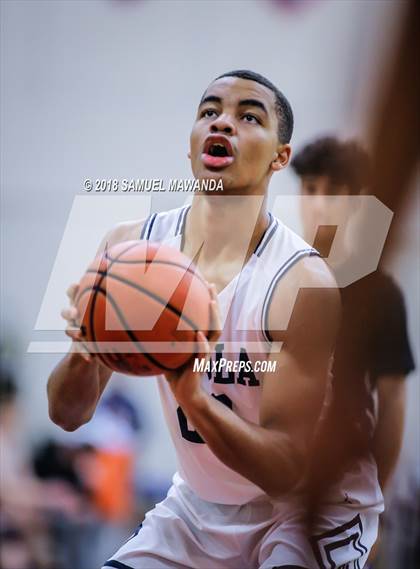 Thumbnail 1 in El Camino Real vs Loyola (17th Annual Rose City Round ball Classic) photogallery.