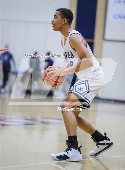 Thumbnail 1 in El Camino Real vs Loyola (17th Annual Rose City Round ball Classic) photogallery.