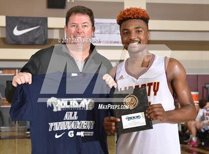 Thumbnail 3 in Liberty vs. Simi Valley (Rancho Mirage Holiday Invitational) photogallery.