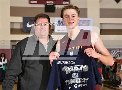 Thumbnail 2 in Liberty vs. Simi Valley (Rancho Mirage Holiday Invitational) photogallery.
