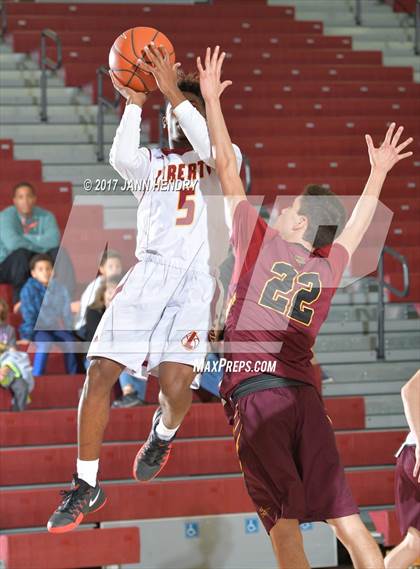 Thumbnail 2 in Liberty vs. Simi Valley (Rancho Mirage Holiday Invitational) photogallery.