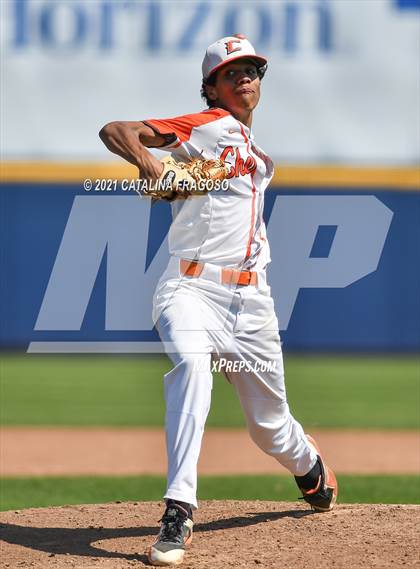 Thumbnail 2 in Cherokee vs Shawnee photogallery.