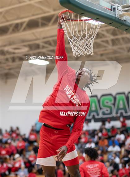 Thumbnail 1 in Sterling vs. Crosby photogallery.