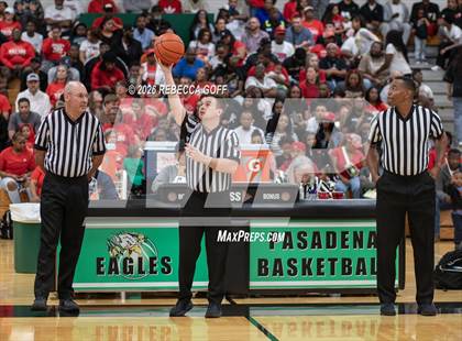 Thumbnail 3 in Sterling vs. Crosby photogallery.