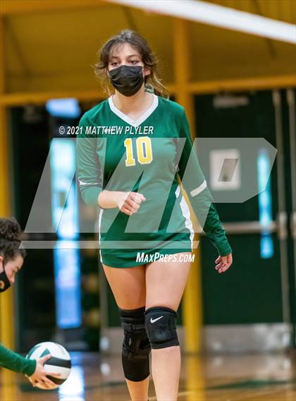 Thumbnail 1 in Jack Britt vs. Pine Forest photogallery.
