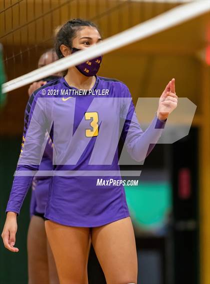 Thumbnail 2 in Jack Britt vs. Pine Forest photogallery.