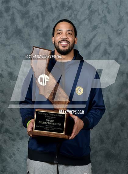 Thumbnail 3 in St. John Bosco (CIF State D1 Awards) photogallery.