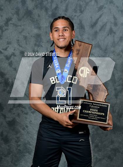 Thumbnail 1 in St. John Bosco (CIF State D1 Awards) photogallery.