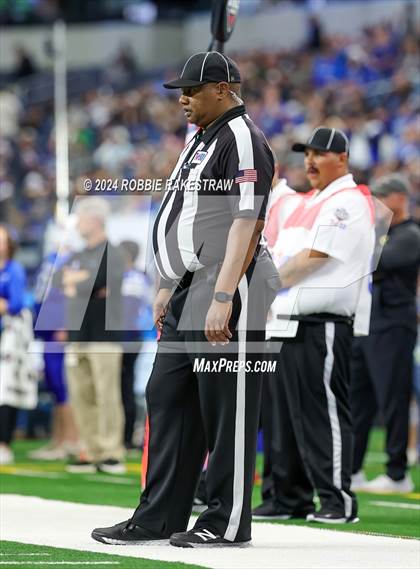 Thumbnail 3 in Stamford vs. Ganado (UIL 2A Division I Football Final) photogallery.