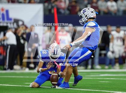 Thumbnail 3 in Stamford vs. Ganado (UIL 2A Division I Football Final) photogallery.