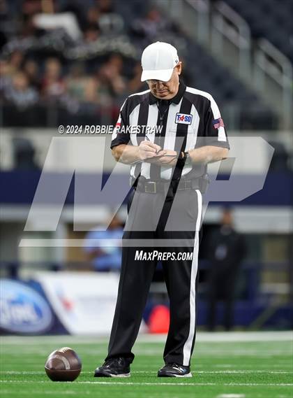 Thumbnail 3 in Stamford vs. Ganado (UIL 2A Division I Football Final) photogallery.