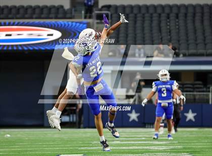 Thumbnail 2 in Stamford vs. Ganado (UIL 2A Division I Football Final) photogallery.