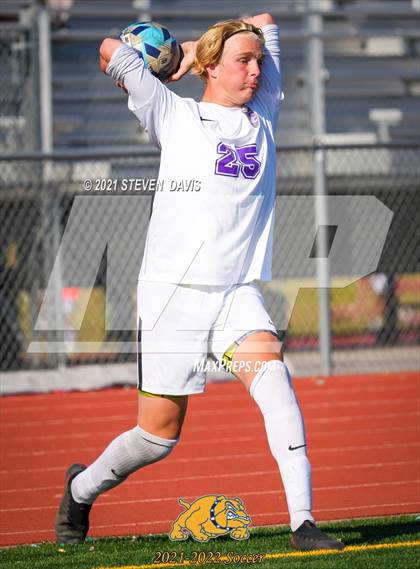 Thumbnail 3 in Queen Creek vs. Pinnacle (Coyote Classic Soccer Tournament) photogallery.