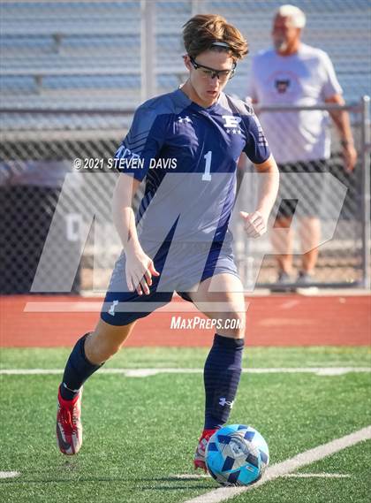 Thumbnail 3 in Queen Creek vs. Pinnacle (Coyote Classic Soccer Tournament) photogallery.