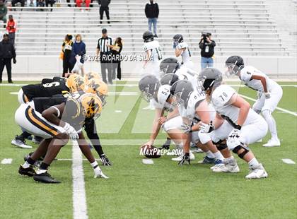 Thumbnail 1 in Fort Bend Marshall vs Lake Creek (UIL 5A Region III Regional Playoff) photogallery.