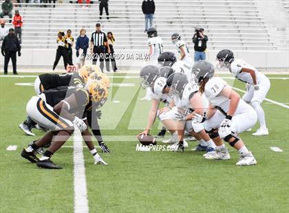 Thumbnail 2 in Fort Bend Marshall vs Lake Creek (UIL 5A Region III Regional Playoff) photogallery.