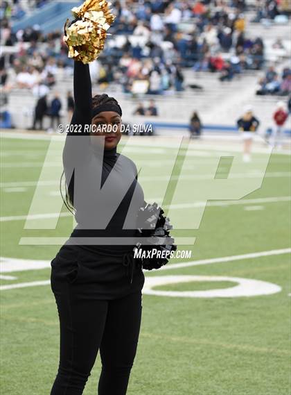Thumbnail 3 in Fort Bend Marshall vs Lake Creek (UIL 5A Region III Regional Playoff) photogallery.