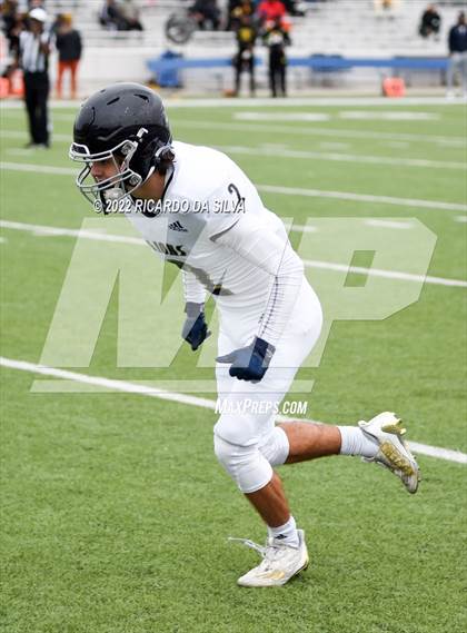 Thumbnail 2 in Fort Bend Marshall vs Lake Creek (UIL 5A Region III Regional Playoff) photogallery.