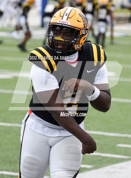 Thumbnail 3 in Fort Bend Marshall vs Lake Creek (UIL 5A Region III Regional Playoff) photogallery.