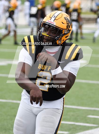 Thumbnail 2 in Fort Bend Marshall vs Lake Creek (UIL 5A Region III Regional Playoff) photogallery.