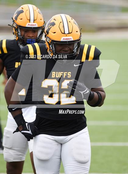 Thumbnail 2 in Fort Bend Marshall vs Lake Creek (UIL 5A Region III Regional Playoff) photogallery.