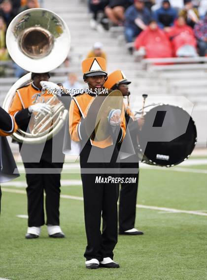 Thumbnail 2 in Fort Bend Marshall vs Lake Creek (UIL 5A Region III Regional Playoff) photogallery.