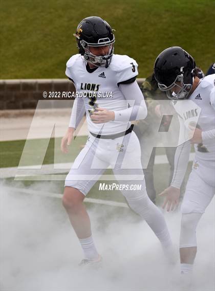 Thumbnail 1 in Fort Bend Marshall vs Lake Creek (UIL 5A Region III Regional Playoff) photogallery.
