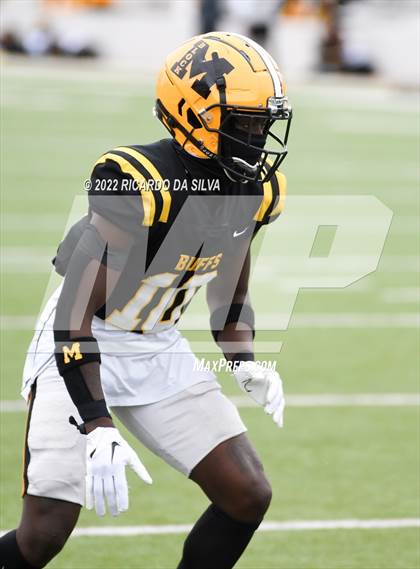 Thumbnail 3 in Fort Bend Marshall vs Lake Creek (UIL 5A Region III Regional Playoff) photogallery.