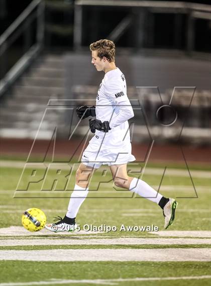 Thumbnail 3 in Wylie vs Sherman photogallery.