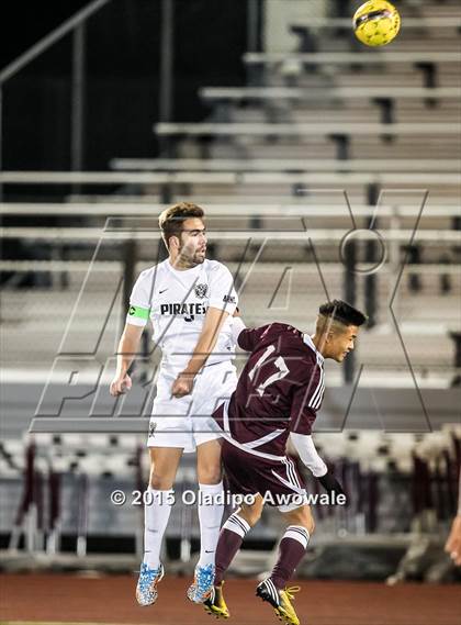 Thumbnail 2 in Wylie vs Sherman photogallery.