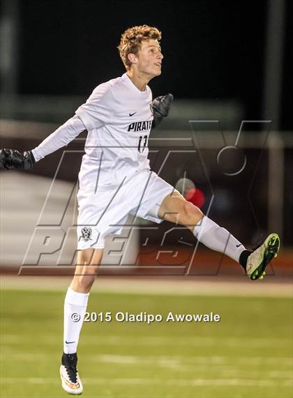 Thumbnail 2 in Wylie vs Sherman photogallery.