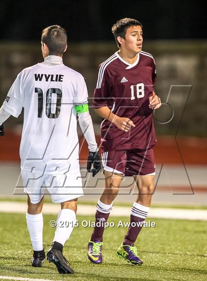 Thumbnail 3 in Wylie vs Sherman photogallery.