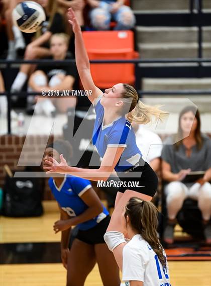Thumbnail 1 in Weatherford @ Aledo photogallery.