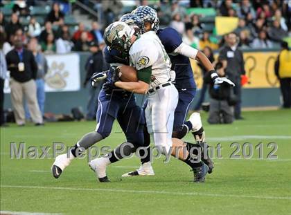 Thumbnail 3 in Le Grand vs. Sierra Canyon (CIF State Small Schools Final) photogallery.