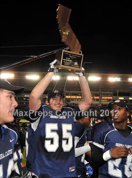 Thumbnail 1 in Le Grand vs. Sierra Canyon (CIF State Small Schools Final) photogallery.