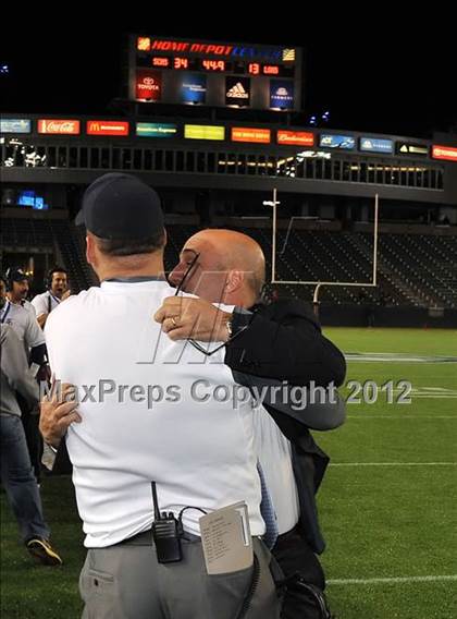 Thumbnail 1 in Le Grand vs. Sierra Canyon (CIF State Small Schools Final) photogallery.