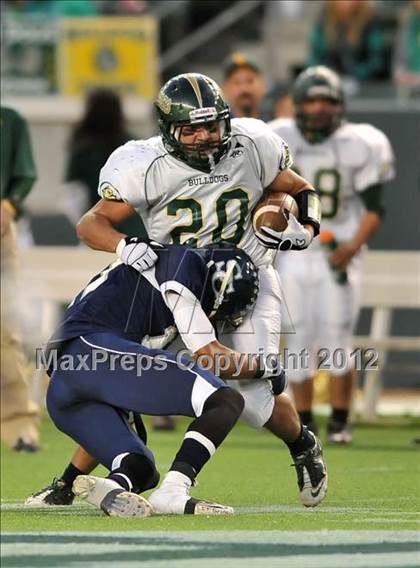 Thumbnail 2 in Le Grand vs. Sierra Canyon (CIF State Small Schools Final) photogallery.