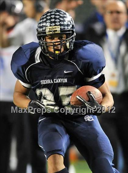 Thumbnail 3 in Le Grand vs. Sierra Canyon (CIF State Small Schools Final) photogallery.