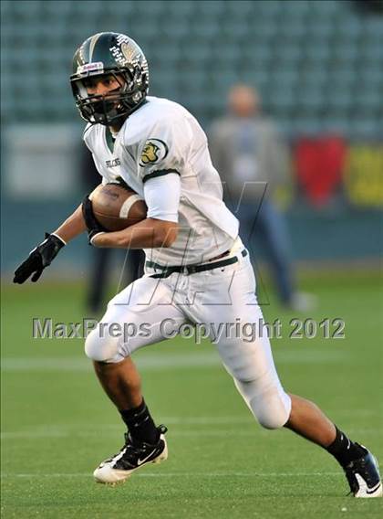 Thumbnail 3 in Le Grand vs. Sierra Canyon (CIF State Small Schools Final) photogallery.
